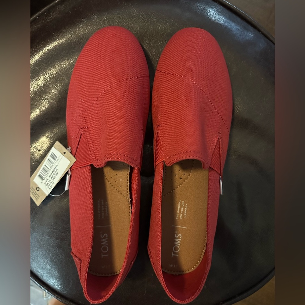 NWT Toms Redondo Size 11 Womens